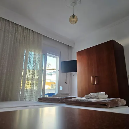 Leonidas Apartment Nea Peramos (Macedonia)