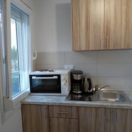 Leonidas Apartment Nea Peramos (Macedonia)