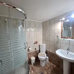 Leonidas * Néa Péramos