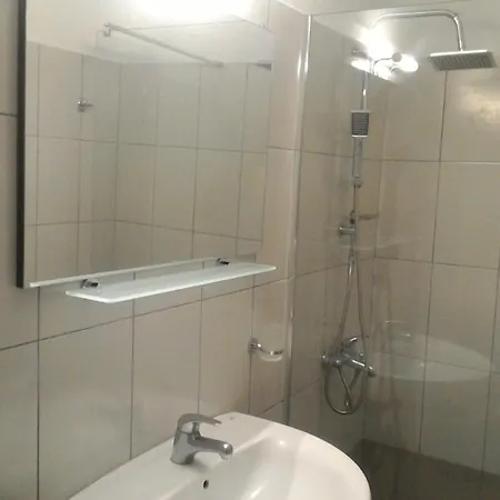 Leonidas Неа-Перамос